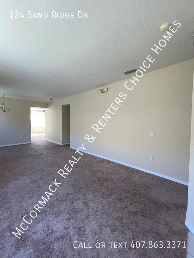 Foto principal - 124 Sand Ridge Dr