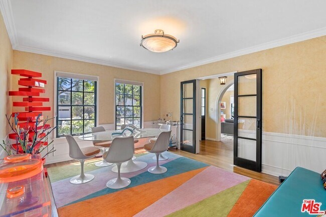 Foto del edificio - 10491 Wilkins Ave