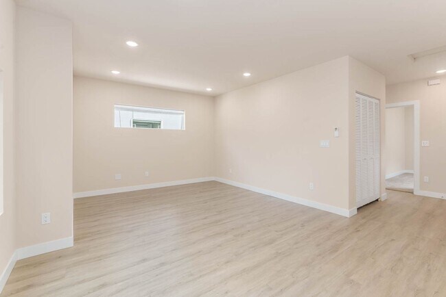 Foto del edificio - Live in the Heart of North Seattle – 2-Bedroom Home!