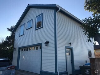 Building Photo - 2004 G St