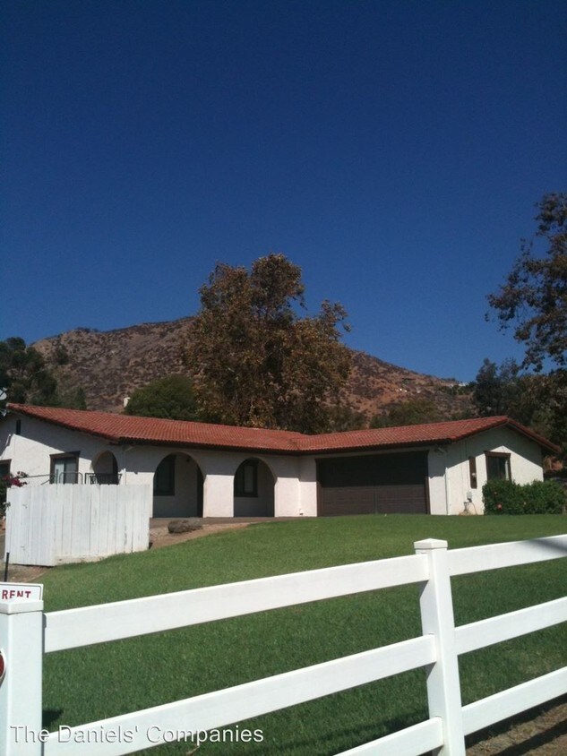 Foto del edificio - 3 br, 2 bath House - 5228 Dehesa Road