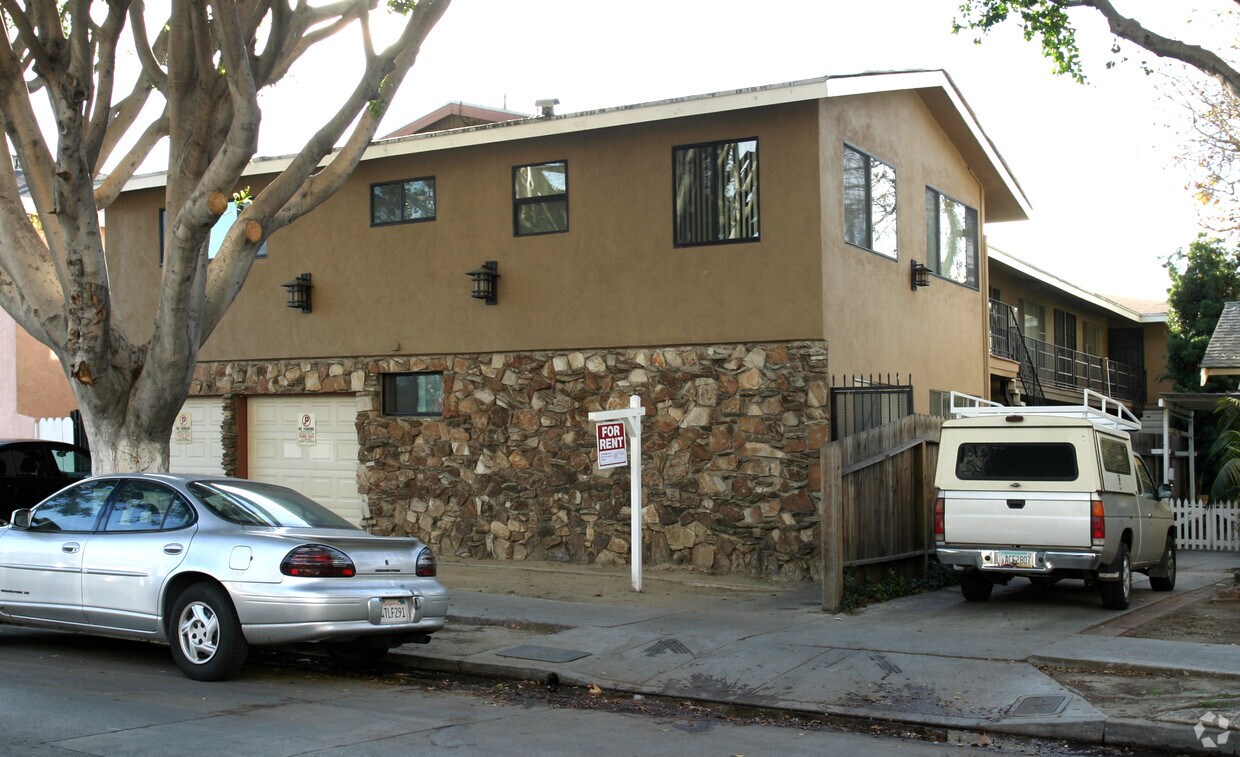 Building Photo - 1137 Junipero Ave