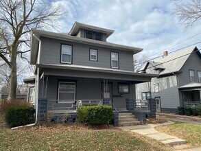 Building Photo - 1727 S 13th St