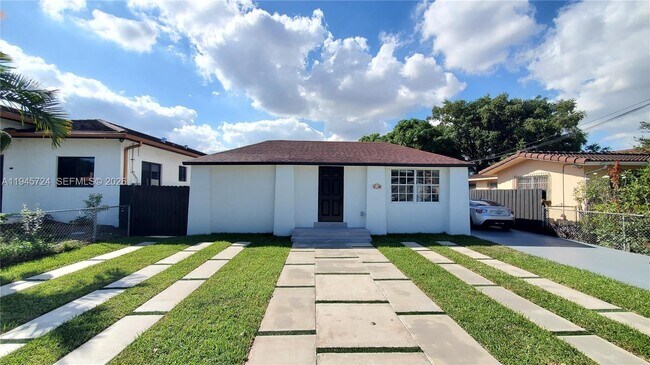 Building Photo - 40 SW 34th Ave