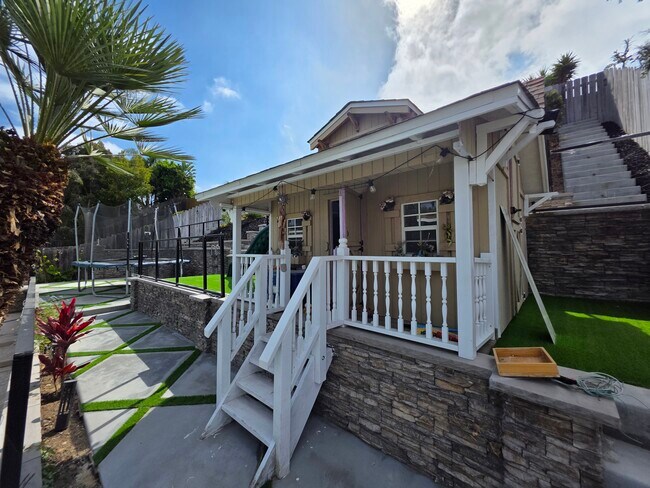 Foto del edificio - 6097 Charae St