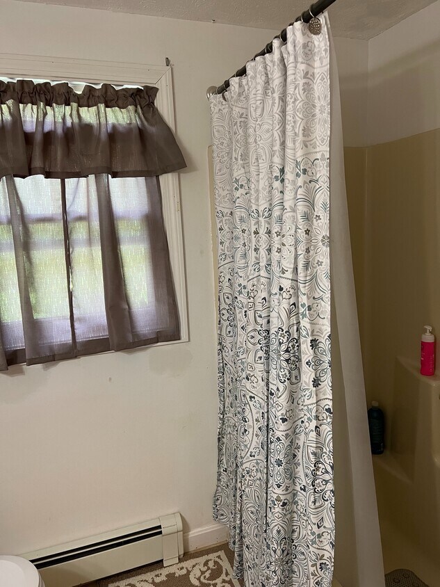 23 Maple Ridge Rd, Gorham, ME 04038 House Rental in Gorham, ME