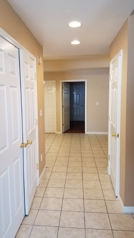 Building Photo - 1115 Oatlands Park