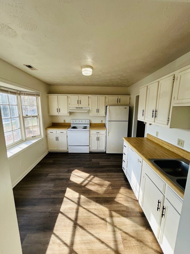 Photo - Spacious Townhome in Blacksburg, VA.