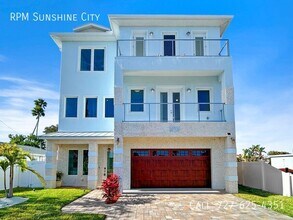 Building Photo - 326 129th Ave E