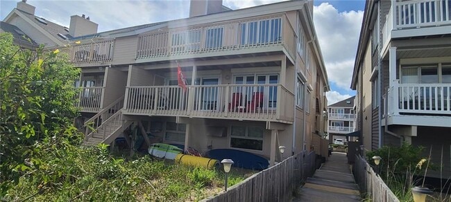 Building Photo - 2828 Charlemagne Dr