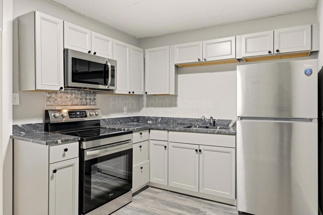 Photo - 5225 Central Ave House