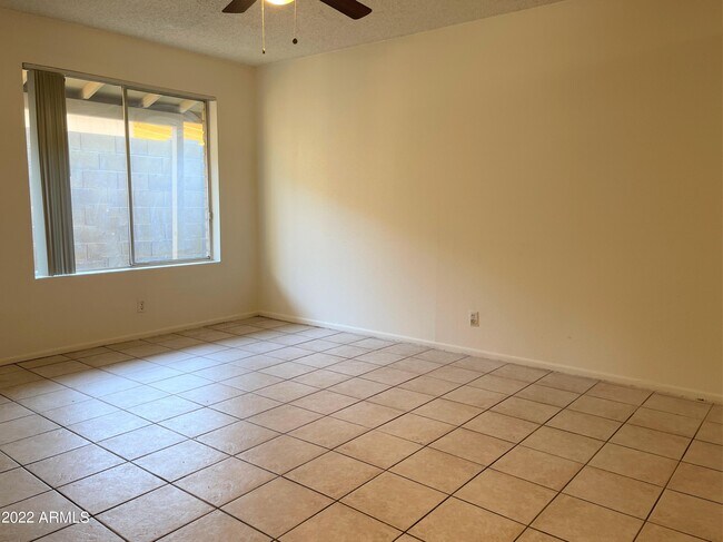Foto del edificio - 1513 W 7th Pl