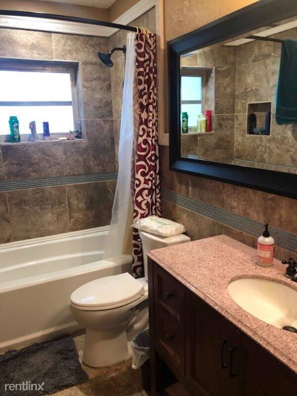 Foto del edificio - 1 br, 1 bath House - 1701 N University Dr