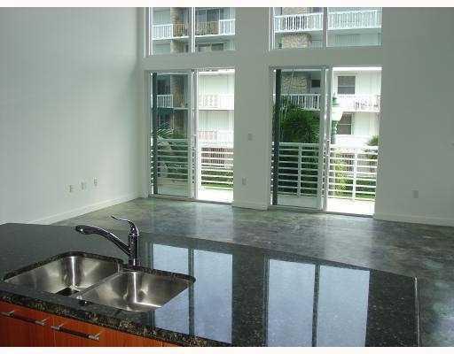 Foto del edificio - 108 Lake Ave
