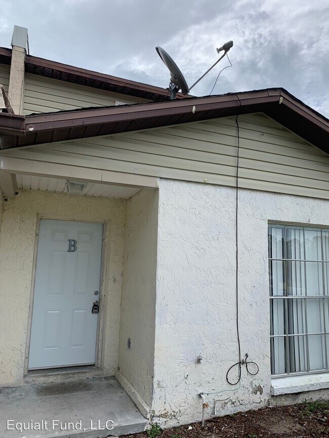 Building Photo - 2 br, 2 bath House - 1320 Sylvia Avenue #D