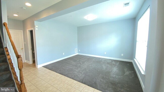 Foto del edificio - 505 Jurgensen Pl