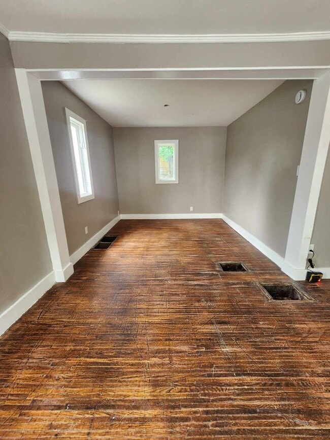 Building Photo - Two Bedroom Single Family Home!