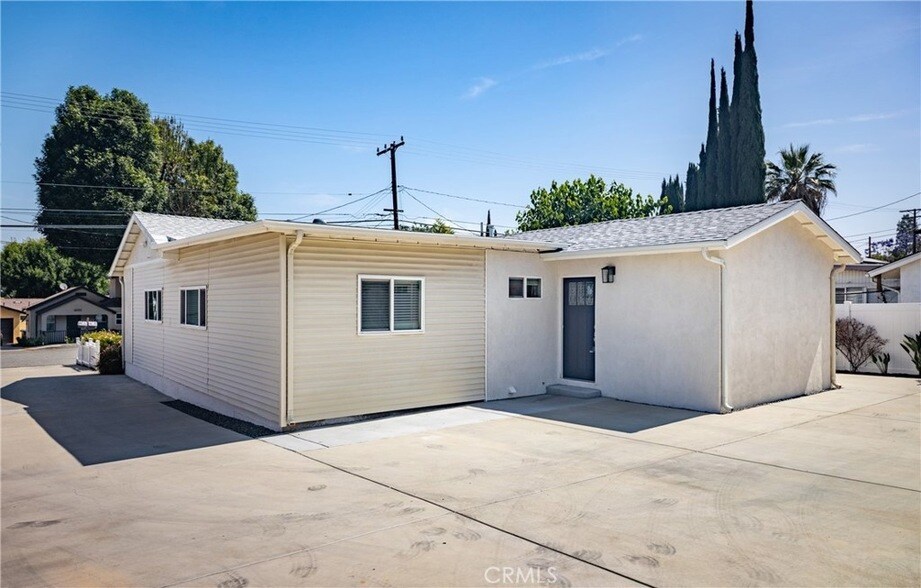 Foto principal - 25461 Cole St
