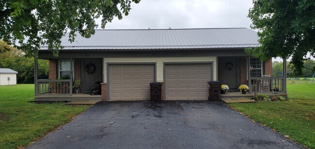 Building Photo - 1102 Ann Ln