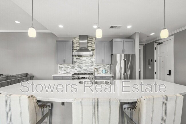 Building Photo - 111 W Prospect Ave