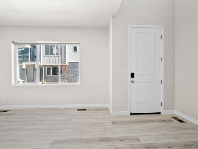 Foto del edificio - 15083 S Reins Wy