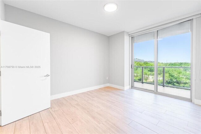 Foto del edificio - 2 bedroom in North Miami Beach FL 33160