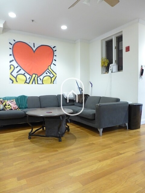 Foto del edificio - 985 Tremont St