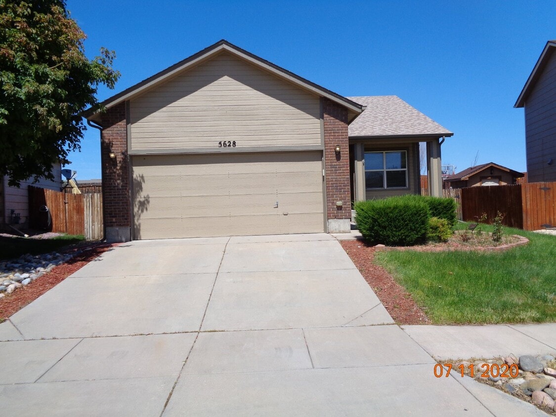 Great location close to shopping, gyms and entertainment. - Great location close to shopping, gyms and entertainment.