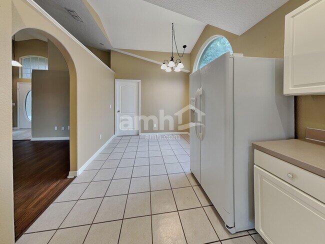 Foto del edificio - 1591 Crawford Dr