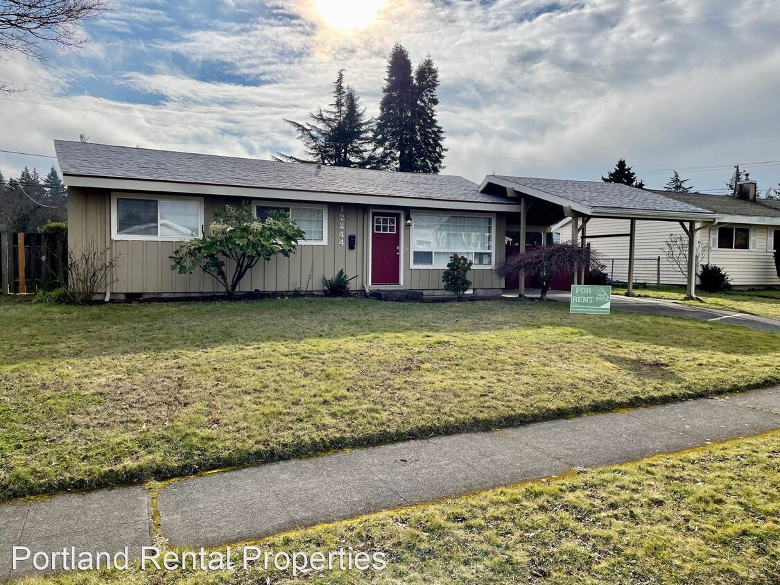 Primary Photo - 3 br, 1.5 bath House - 12244 NE Stanton St.