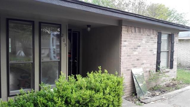 Foto del edificio - 205 Rolling Hills Ln