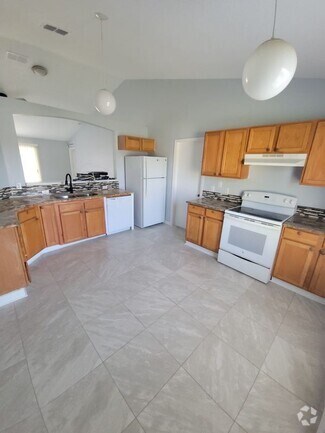 Building Photo - 1722 Redfin Way
