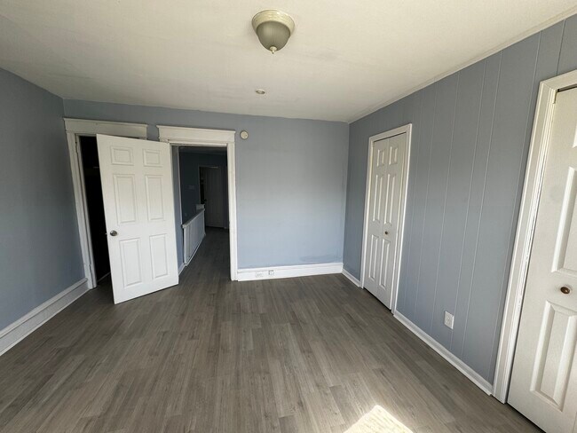Bedroom - 247 Melrose Ave
