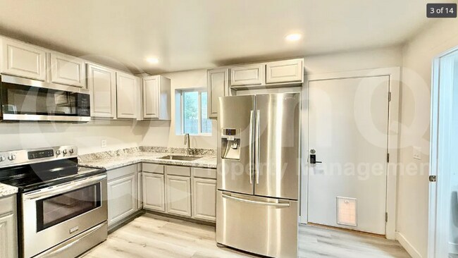 Foto del edificio - 6108 W Townley Ave