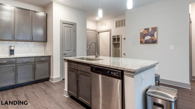 Building Photo - 404 Gallop Ln