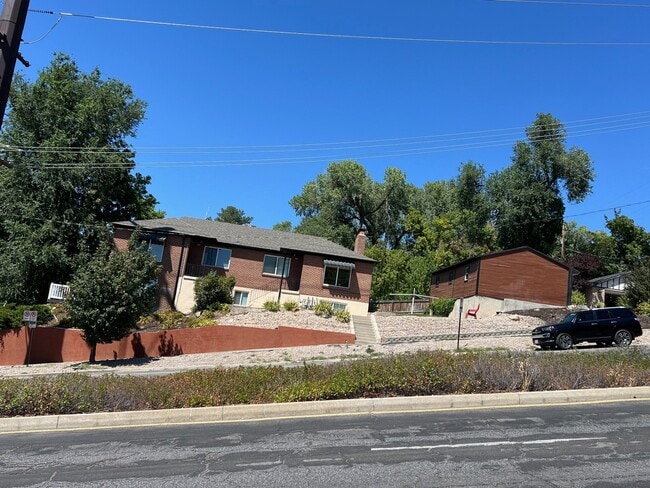 Photo - 1107 E 800 S House
