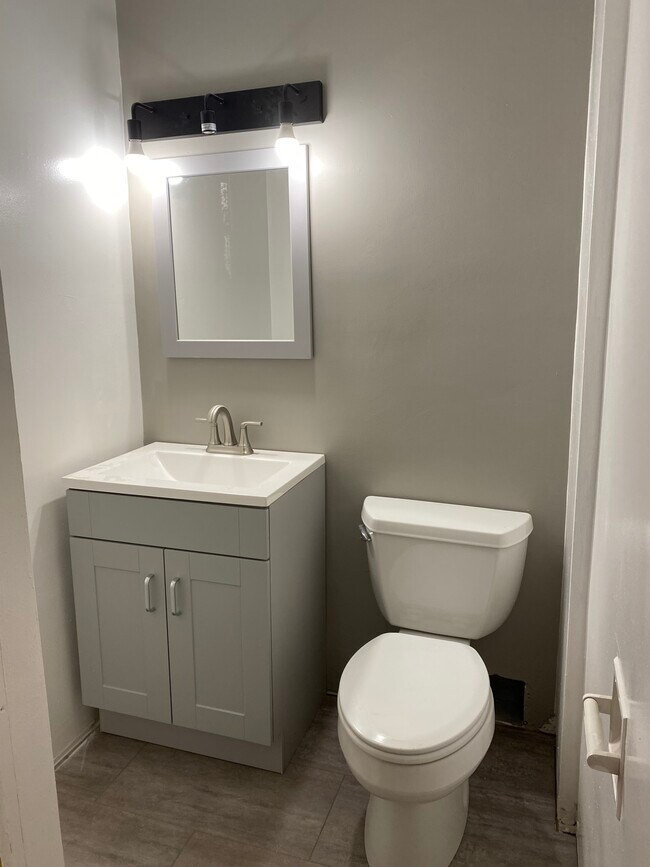 Foto del edificio - 211 S High St