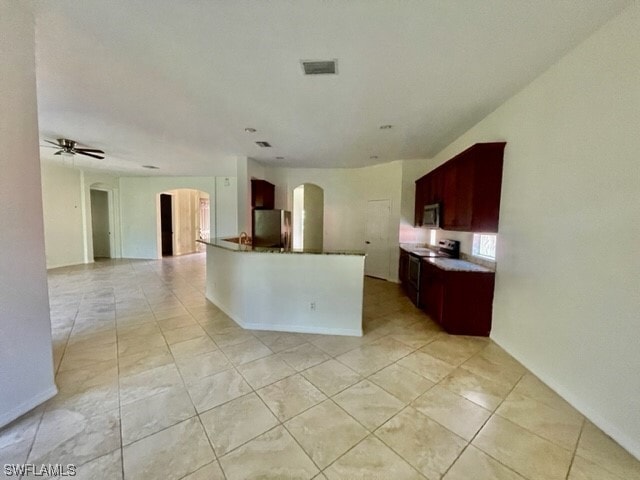 Foto del edificio - 12729 Kentwood Ave