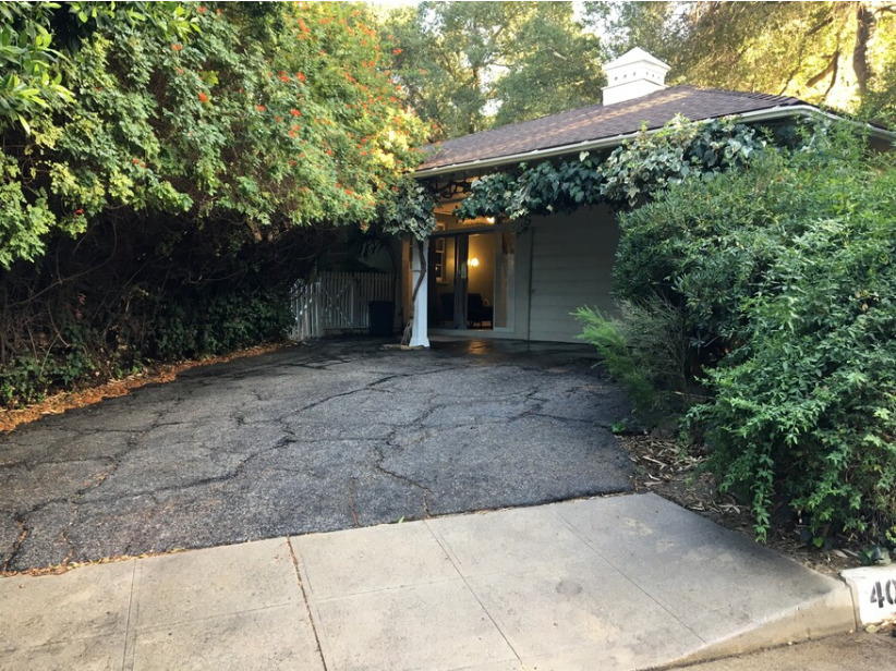 Private entrance - 4033 Stone Canyon Ave