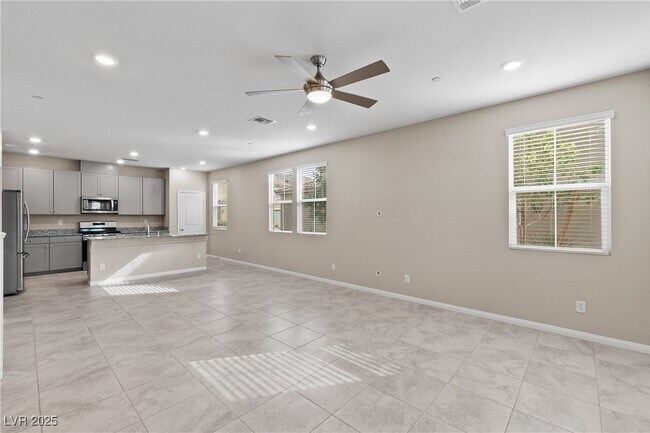 Foto del edificio - 3219 Brynley Ave