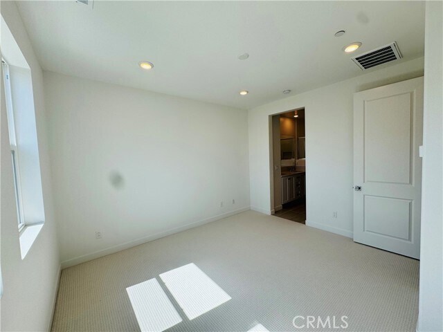 Foto del edificio - 1637 W Lincoln Ave