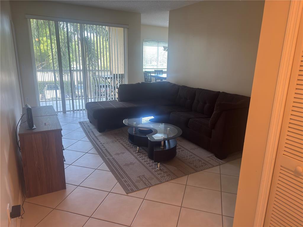Foto principal - 7085 Nova Dr