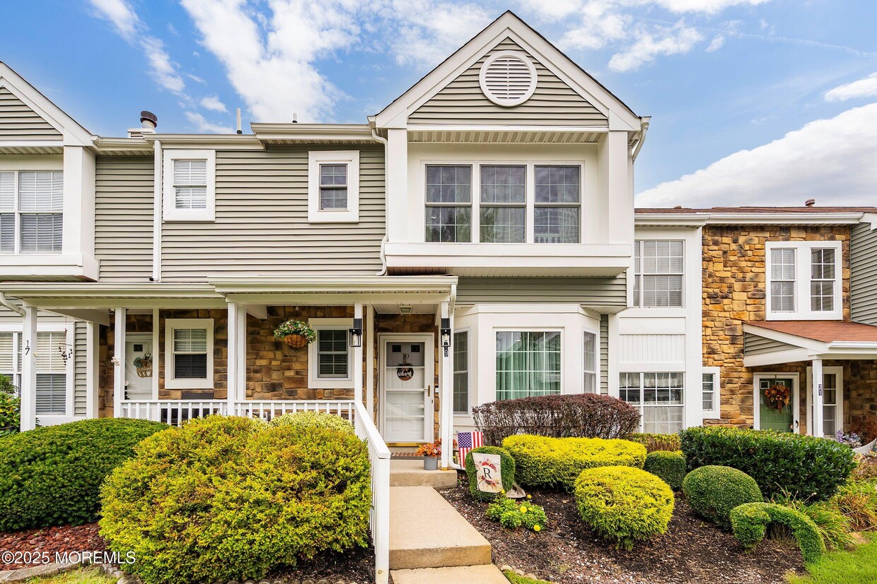 Foto principal - 19 Horseshoe Ct