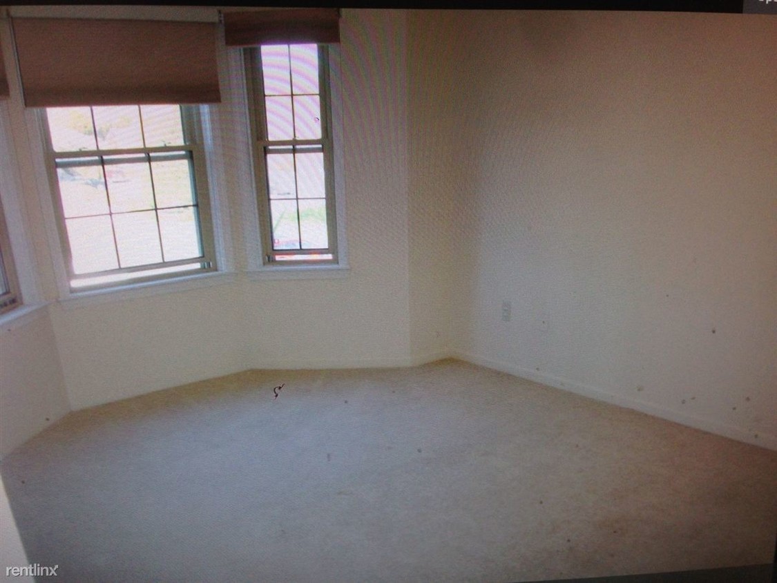 Building Photo - 33131 Orchard St