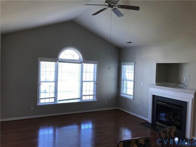 Building Photo - 6303 Greystone Creek Rd