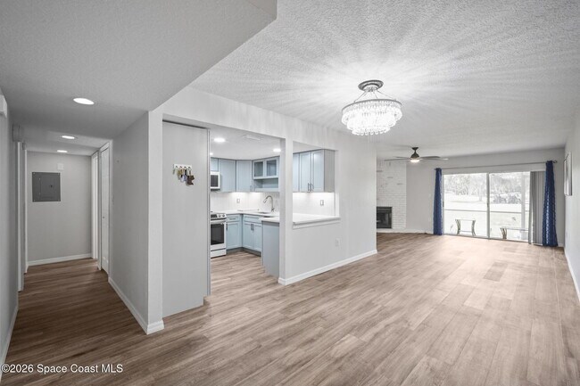 Foto del edificio - 1600 Woodland Dr