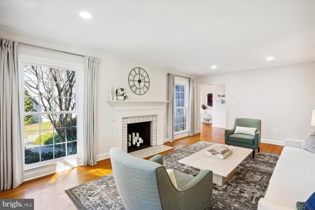 Foto del edificio - 11905 Hitching Post Ln