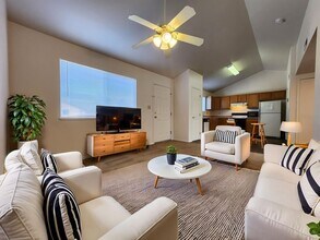 Building Photo - 6655 Dublin Loop W