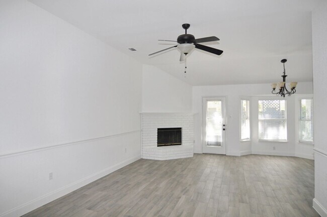 Foto del edificio - Stylish & Unique! 3-2-2 Keller ISD August ...