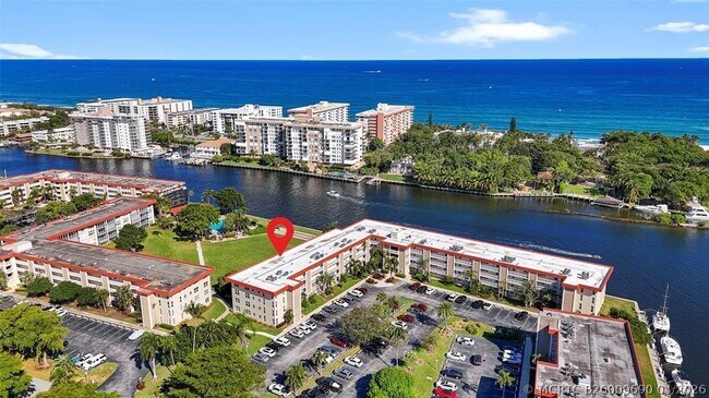 Foto del edificio - 3100 NE 48th Ct